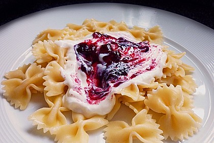 S&uuml;&szlig;e Joghurt - Nudeln 1
