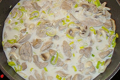Schweineragout in Curry - Senf - Sauce 8