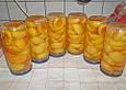 Aprikosen im Glas