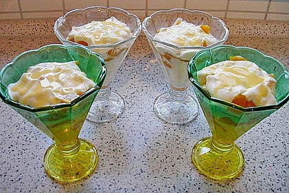 Topfencreme - Dessert mit Eierlik&ouml;r und Pfirsichen 2