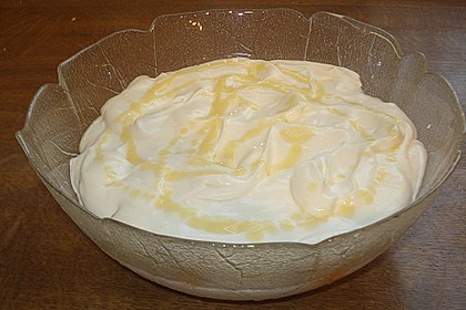 Topfencreme - Dessert mit Eierlik&ouml;r und Pfirsichen 4