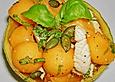 Melonensalat mit H&uuml;hnerbruststreifen und Basilikum