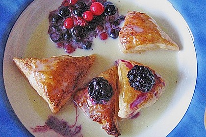 Millefoglie mit wei&szlig;er Schokoladenso&szlig;e