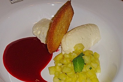 Guaveneis in der Macadamia - Hippe, Zitronenthymian - Panna Cotta 1