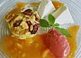Johannisbeeren - Sorbet, Guaven - Parfait, Kirschen - Brotpudding