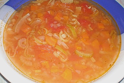 Toskanische Gem&uuml;sesuppe