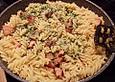 Currynudeln mit Ei und W&uuml;rstchen