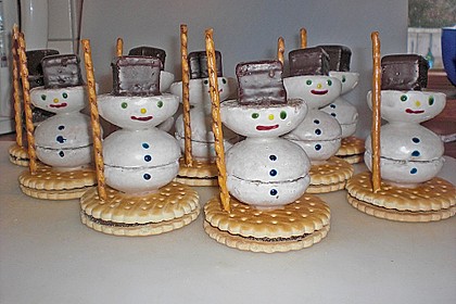 Schneemänner 70