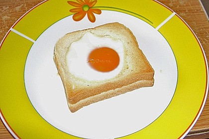 Eier im Toastbrot mit Rosmarin - Butter 38
