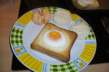 Eier im Toastbrot mit Rosmarin - Butter 30