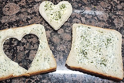 Eier im Toastbrot mit Rosmarin - Butter 43