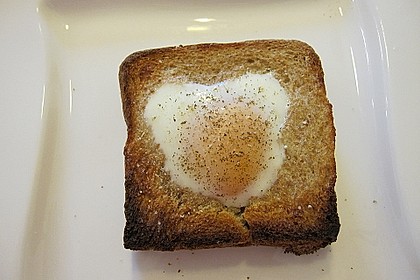 Eier im Toastbrot mit Rosmarin - Butter 52