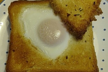 Eier im Toastbrot mit Rosmarin - Butter 40