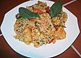 Reissalat mit Ananas, Garnelen, Curry und Minze