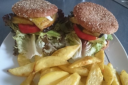 Tomaten-Auberginen-Avocado-Burger 38