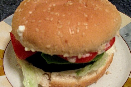 Tomaten-Auberginen-Avocado-Burger 80