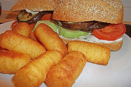 Tomaten-Auberginen-Avocado-Burger 59