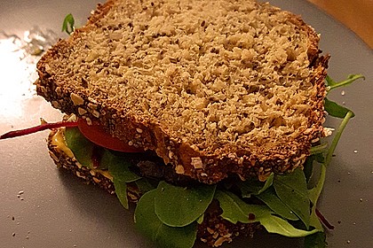 Tomaten-Auberginen-Avocado-Burger 31