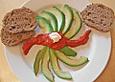 Avocado mit Tomatencreme