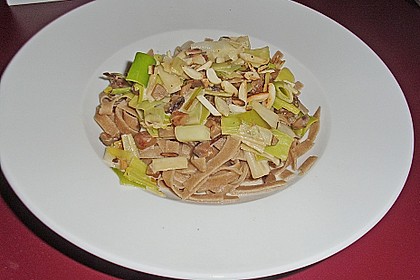 Breite Bandnudeln mit Lauch - Maronen - Rahm und altem Parmesan 3