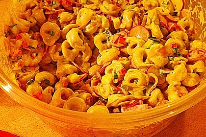 Tortellinisalat mit Zucchini und Schinken 13