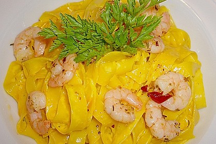 Tagliatelle mit Gambas in einer Krustentier - Safran Sauce 4