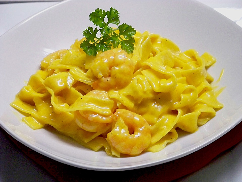 Tagliatelle mit Gambas in einer Krustentier - Safran Sauce (Rezept mit ...