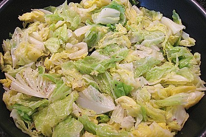 Lammfilet an Wirsing, geschmorten Tomatenscheiben und gebratenen Kartoffelvierteln 3