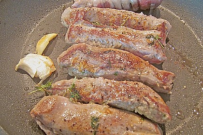 Lammfilet an Wirsing, geschmorten Tomatenscheiben und gebratenen Kartoffelvierteln 4