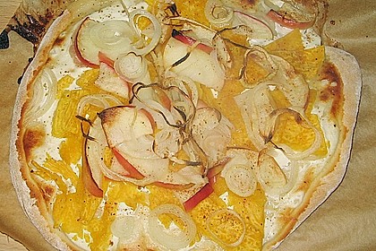 K&uuml;rbis - Zwiebel - Pizza