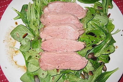 Feldsalat mit lauwarmer Entenbrust 10