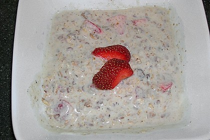 Erdbeer - Apfel - Nuss - Müsli 12