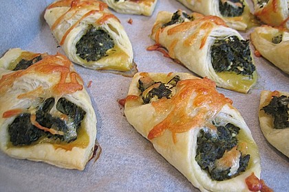 Bl&auml;tterteig - Dreicke mit Spinat und Feta 9