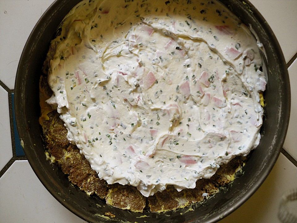 Schwarzbrottorte mit Eiern (Rezept mit Bild) von DieLütte | Chefkoch.de
