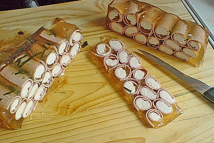 Fleischk&auml;se - Meerrettichr&ouml;llchen in Aspik