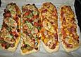 Pizza auf Baguettebrot