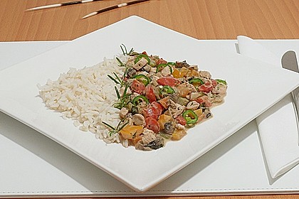 Mediterrane Gem&uuml;sepfanne mit H&auml;hnchenbrustfilet