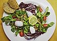 Winterlicher Salat mit Frischk&auml;seb&auml;llchen