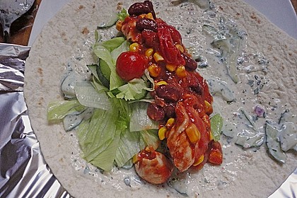 Chicken Wrap mit Gemüse, Guacamole und Crème fraîche 31