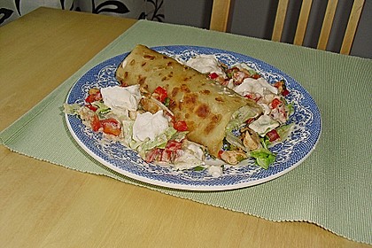 Chicken Wrap mit Gemüse, Guacamole und Crème fraîche 26