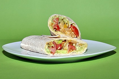 Chicken Wrap mit Gemüse, Guacamole und Crème fraîche 10