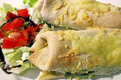 Chicken Wrap mit Gemüse, Guacamole und Crème fraîche 15