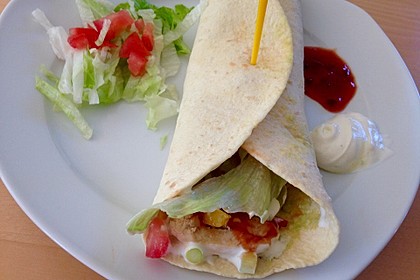 Chicken Wrap mit Gemüse, Guacamole und Crème fraîche 7