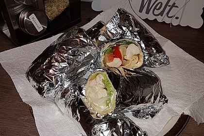 Chicken Wrap mit Gemüse, Guacamole und Crème fraîche 28