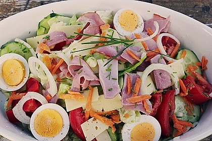 Chefsalat mit himmlischem Dressing