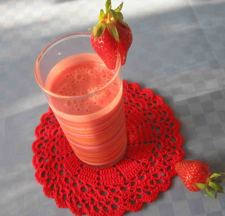 Erdbeer - Buttermilch Drink (Rezept mit Bild) von alexthesim84 ...