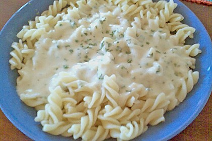 Nudeln mit Kr&auml;utersauce