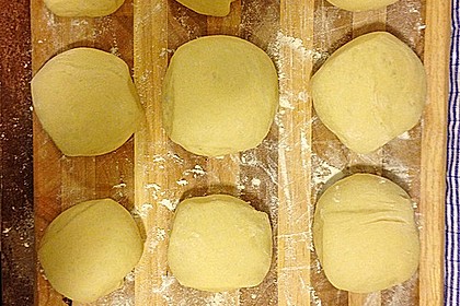 Pf&auml;lzer Dampfnudeln 8