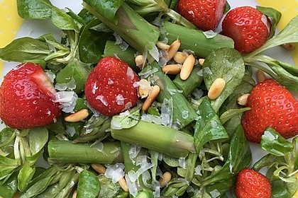 Marinierter Spargel - Erdbeer - Salat 14