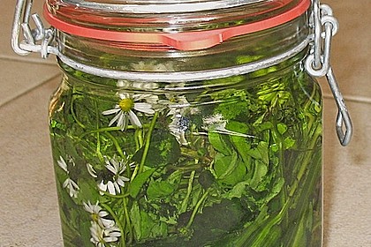Wildkräuteröl, selbstgemacht 3